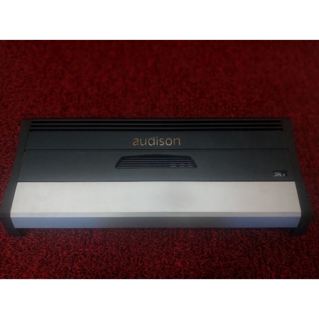 Audison power amplifer