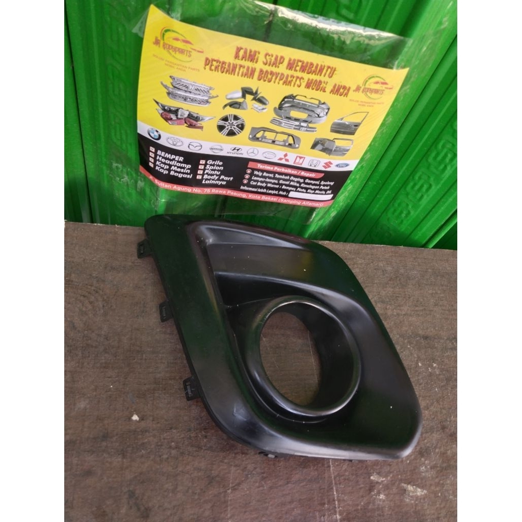 Cover Foglamp Ertiga Kanan 2012 2013 2014 2015 Original