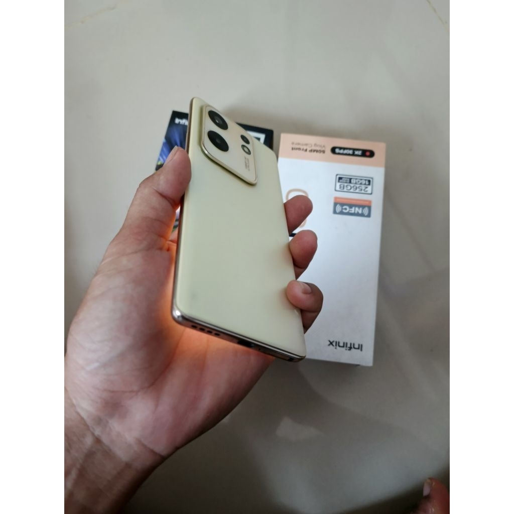 INFINIX ZERO 30