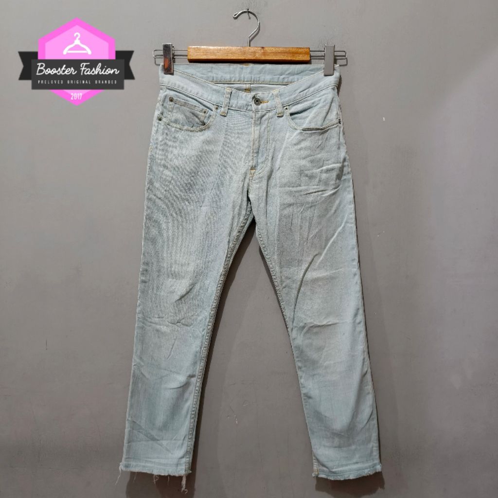 JEANS GU BY UNIQLO SLIM LIGHT BLUE RAWIS ORIGINAL SIZE 27-28