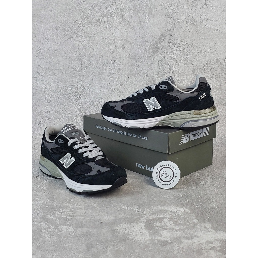 Sepatu Kasual NB 992 Black White Grey