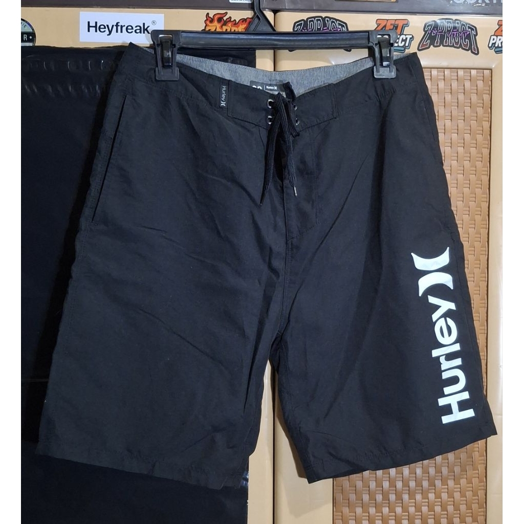 Board Short / Celana Surfing Hurley Hitam - Bekas Second
