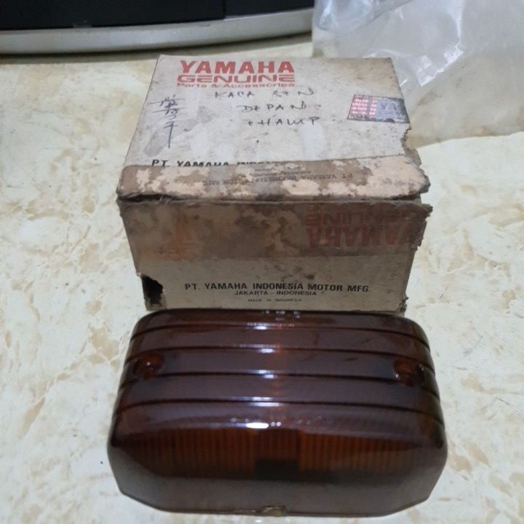 MIKA KACA SEN DEPAN YAMAHA CHAMP ORIGINAL