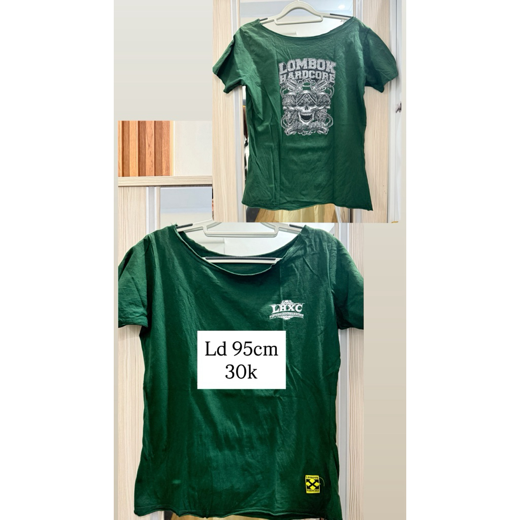 preloved kaos wanita hijau botol Ld 95cm