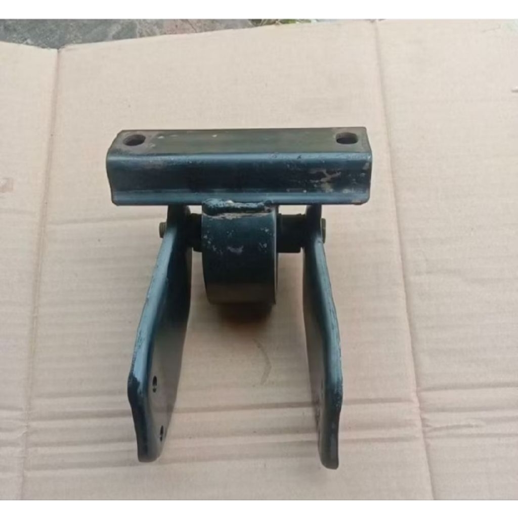 karet mounting gantungan transmisi perseneling carry 1.5 Futura t120ss original copotan
