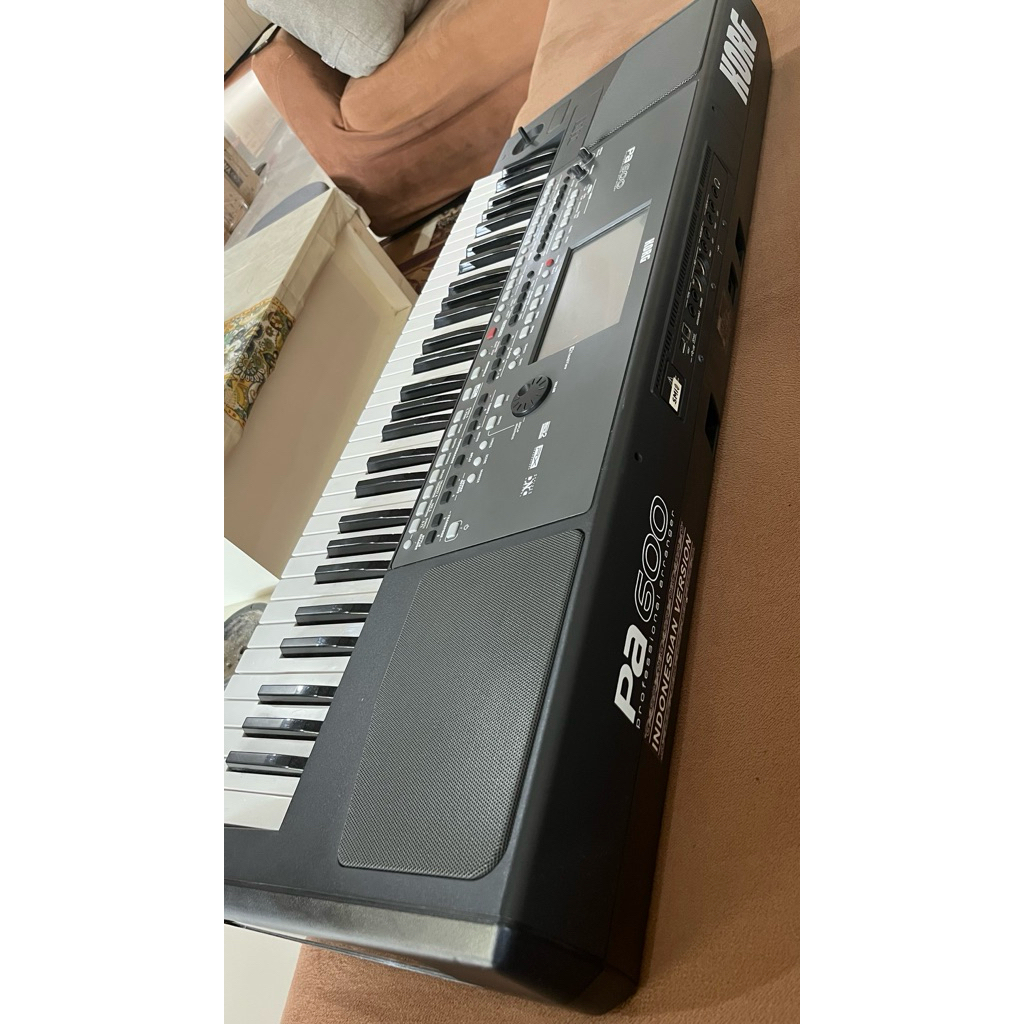 Korg Pa 600 bekas segel atas bawah