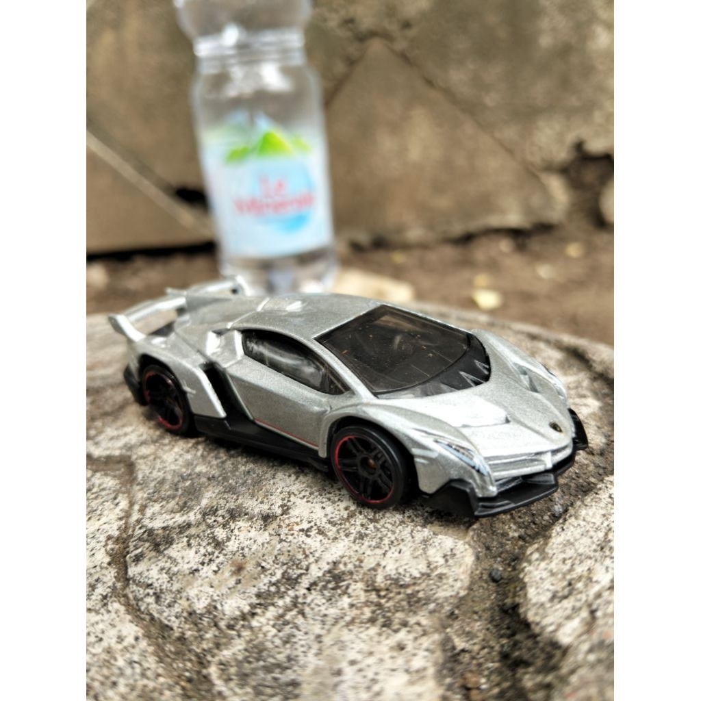 hotwheels loose LAMBORGHINI VENENO