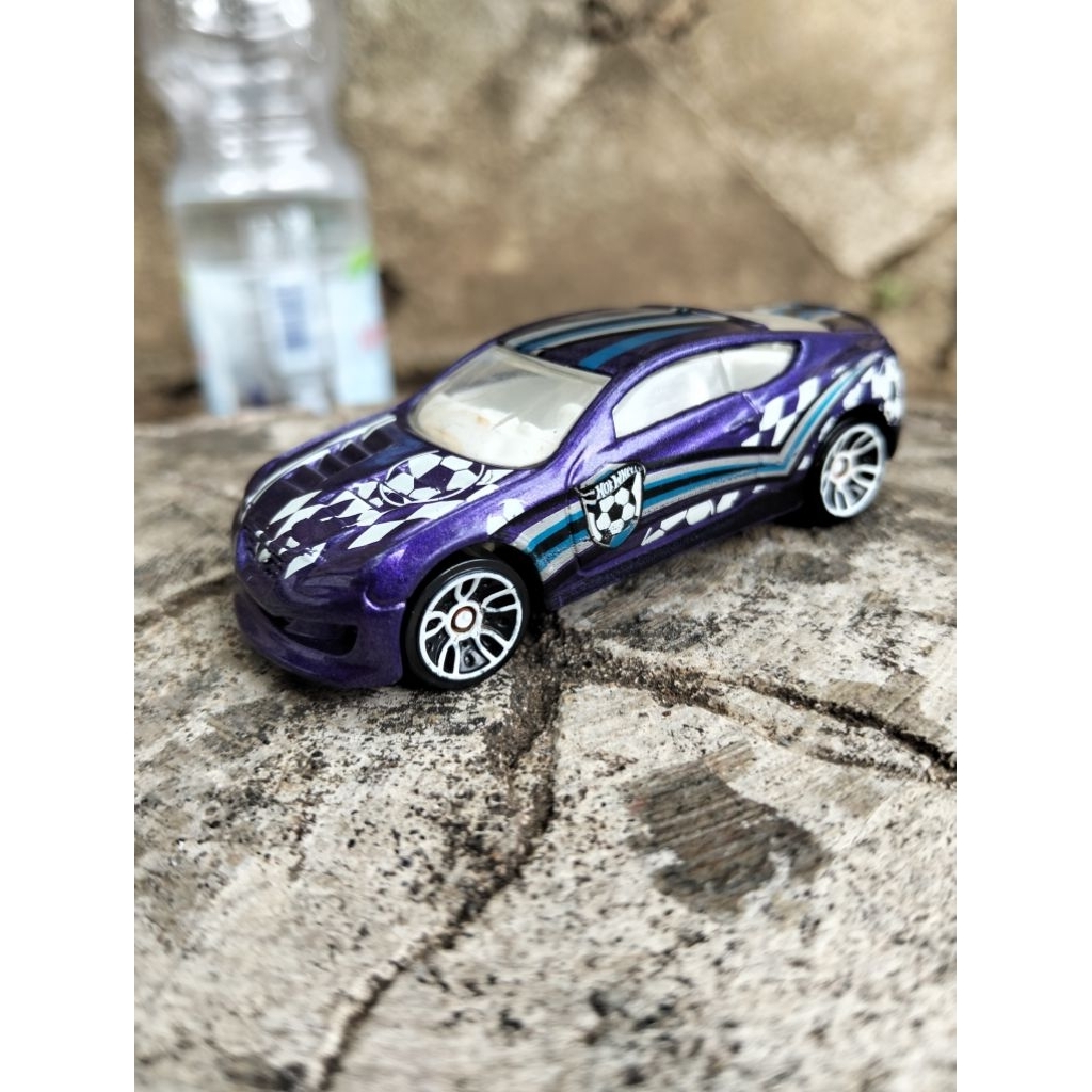 hotwheels loose HYUNDAI GENESIS COUPE