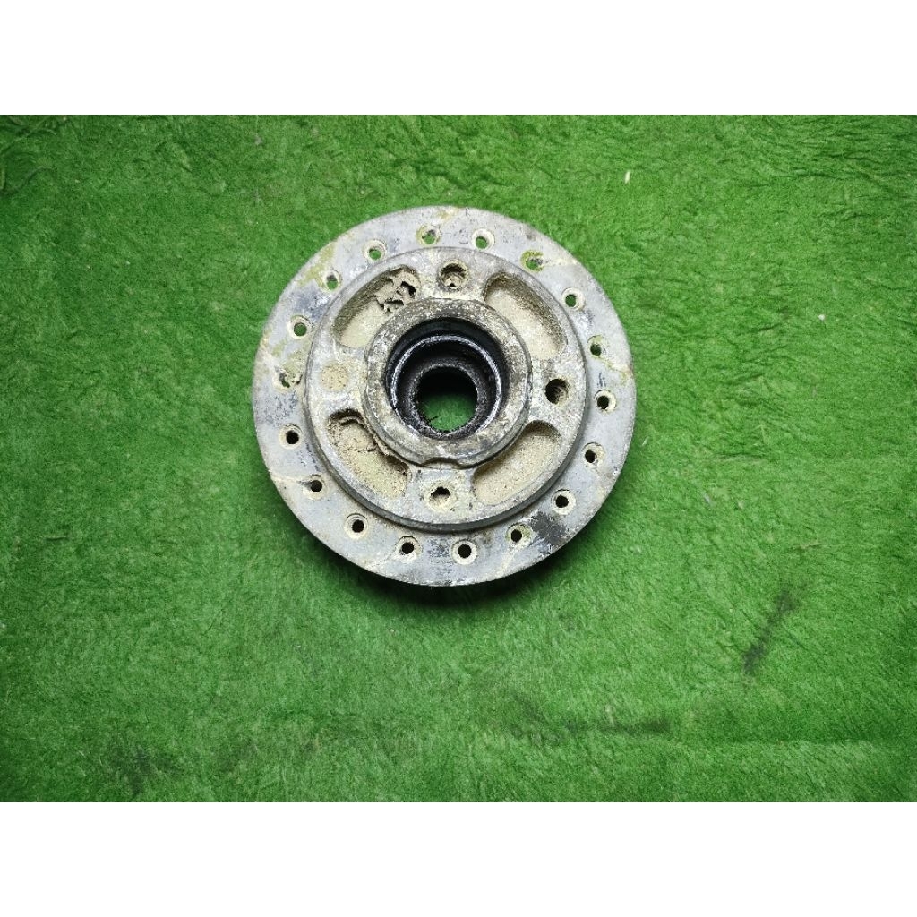 Tromol Depan Suzuki GT100/125/185 Original