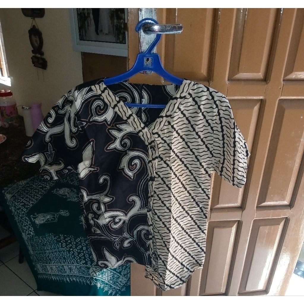 blouse batik lengan pendek