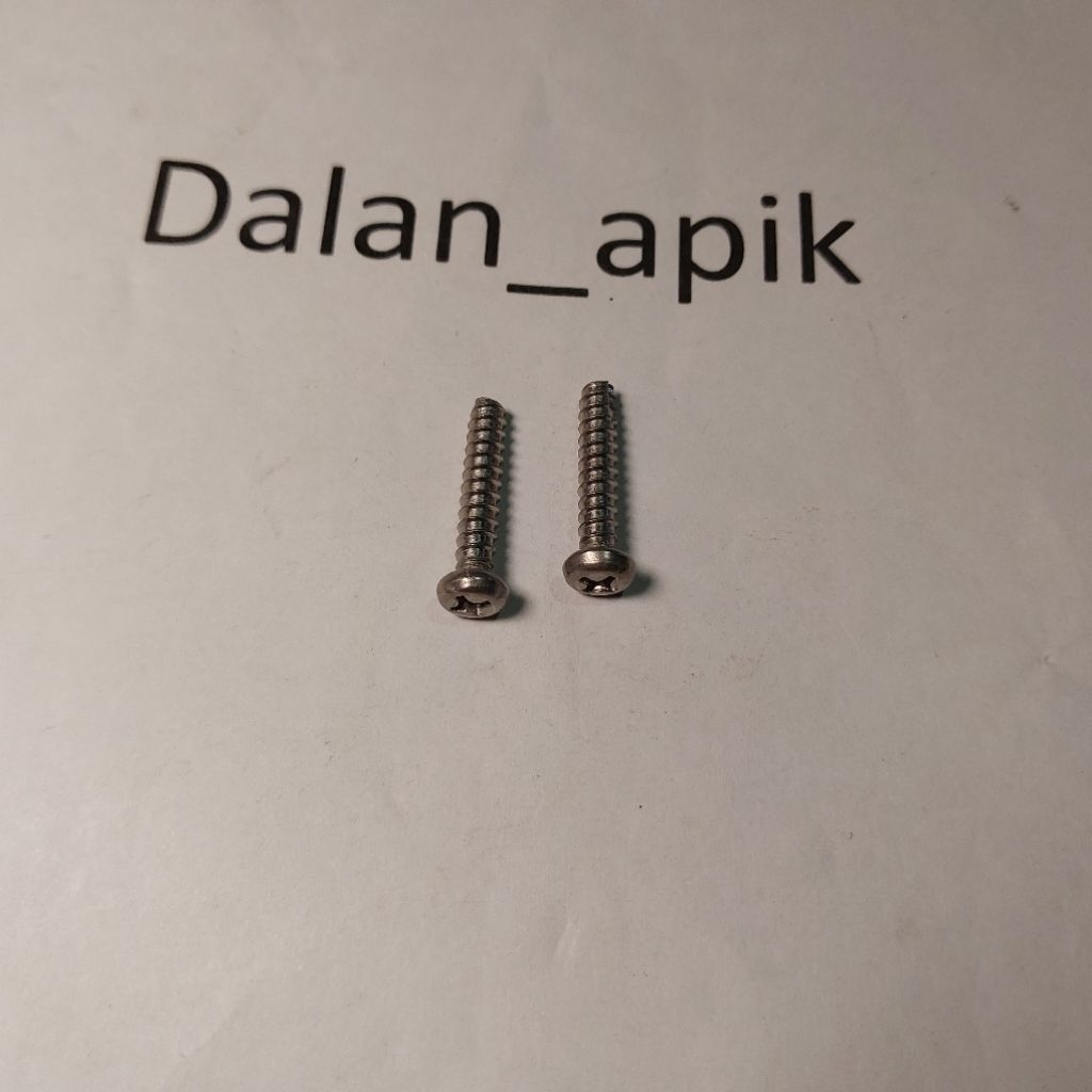 baut mika lampu belakang 2 pcs motor scoopy spacy beat