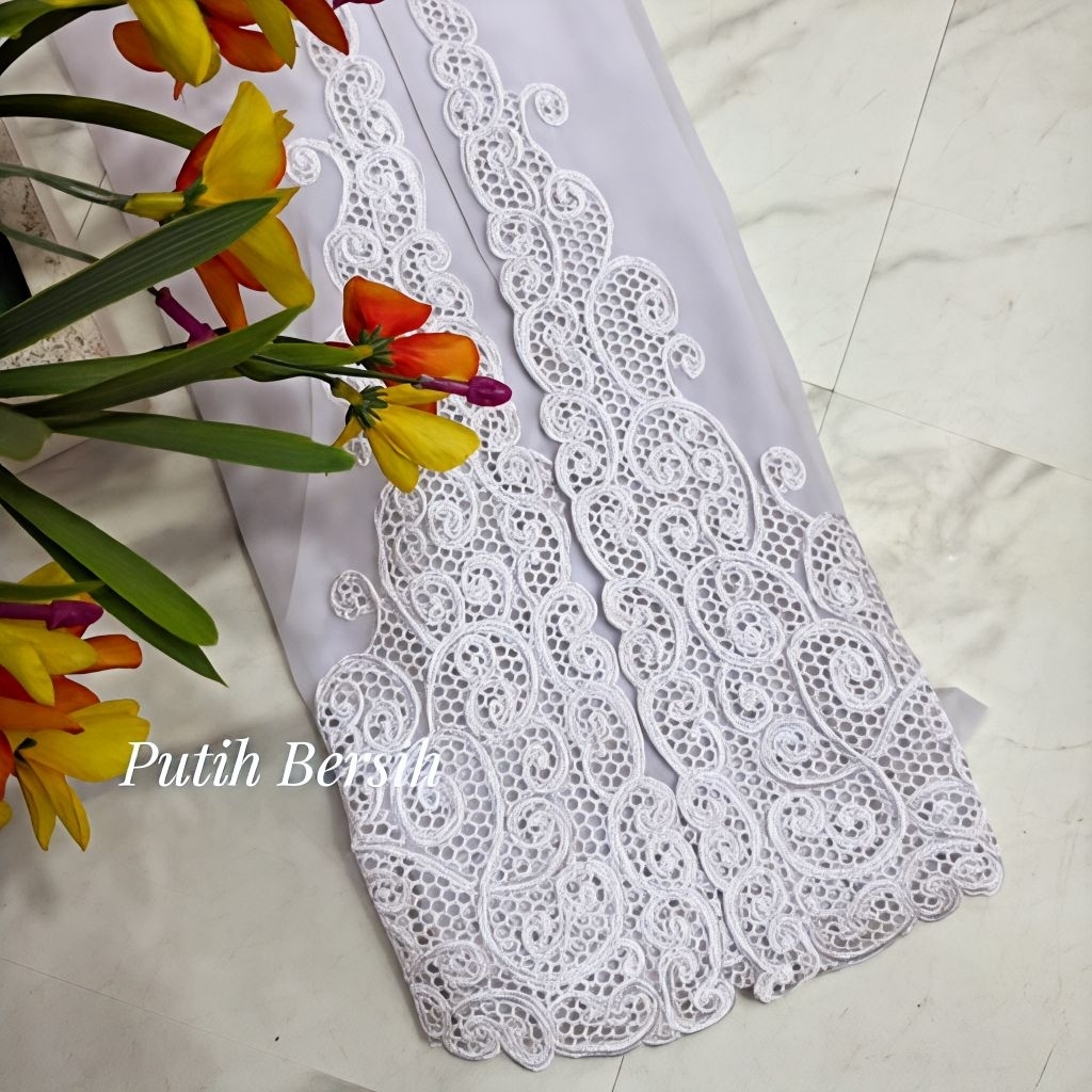 Kain Kebaya Bordir kerawang spesial putih dan putih tulang atasan tradisioanan wanita bali