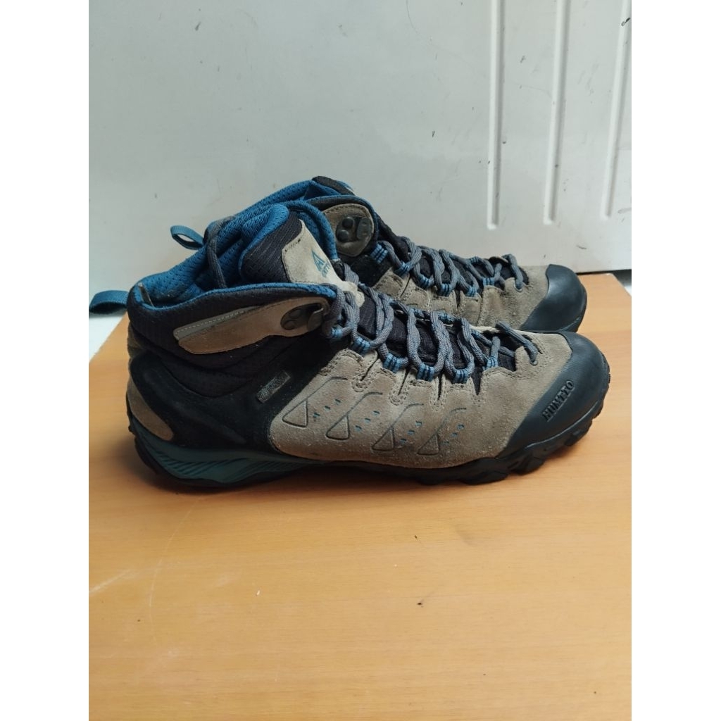 Sepatu Hiking Outdoor Sneakers Humtto High Size 42-43