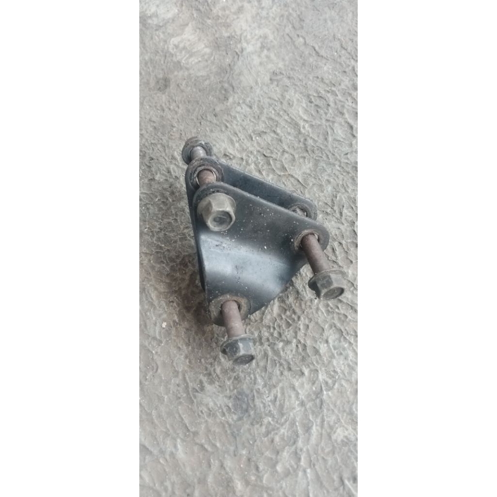 pangkon mesin thunder 125