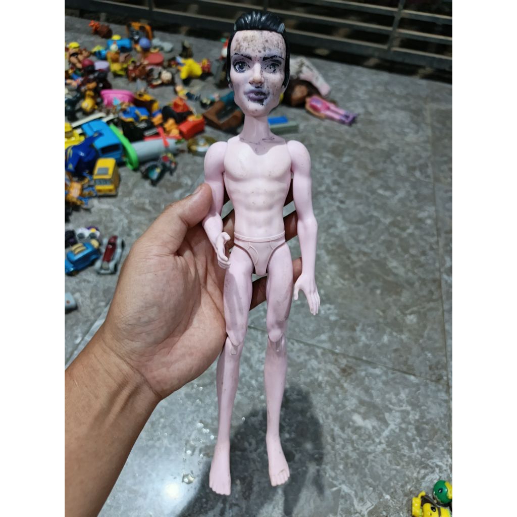 junk barbie monster high count dracula minus cat wajah
