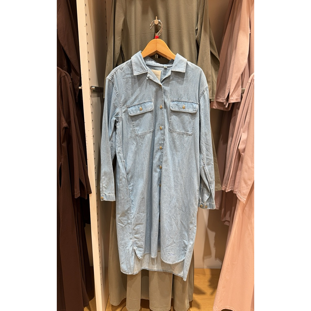 Uniqlo Gaun Kemeja Denim sale jwa