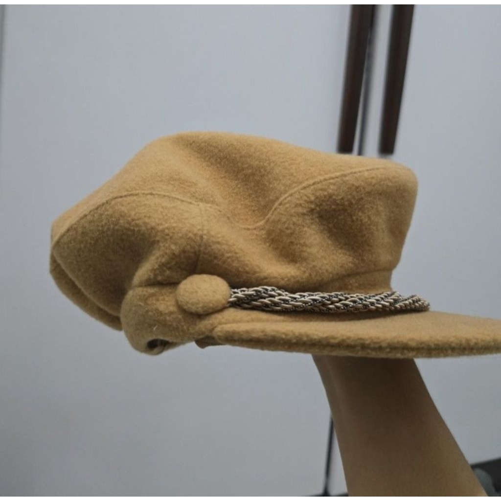 topi hnm preloved