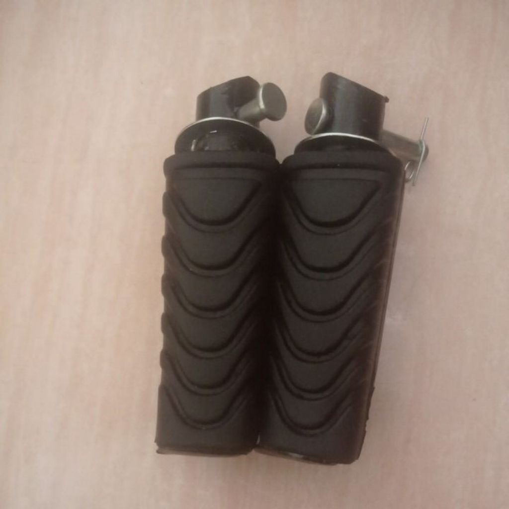 Karet Pijakan Kaki Belakang Motor Honda beat fi - Anti Selip,