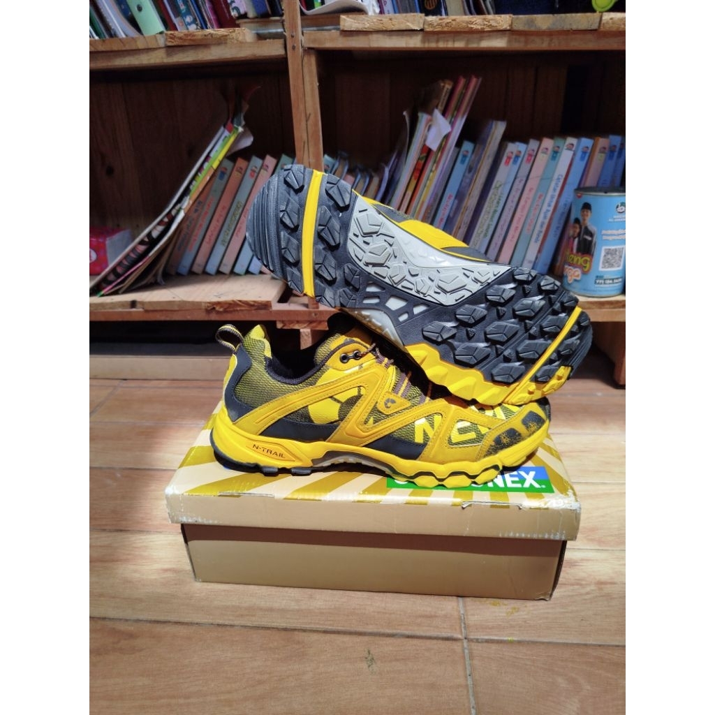 Sepatu Nepa N-Trail Trekking Trail Run Second Original 41, 26,5cm Bekas