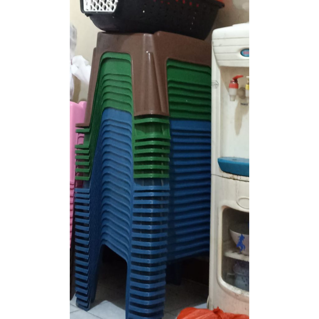 MEJA NGAJI PLASTIK