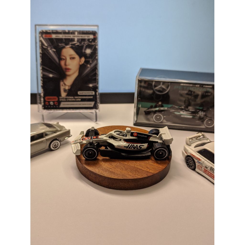 Loose Hotwheels F1 team MONEYGRAM HAAS