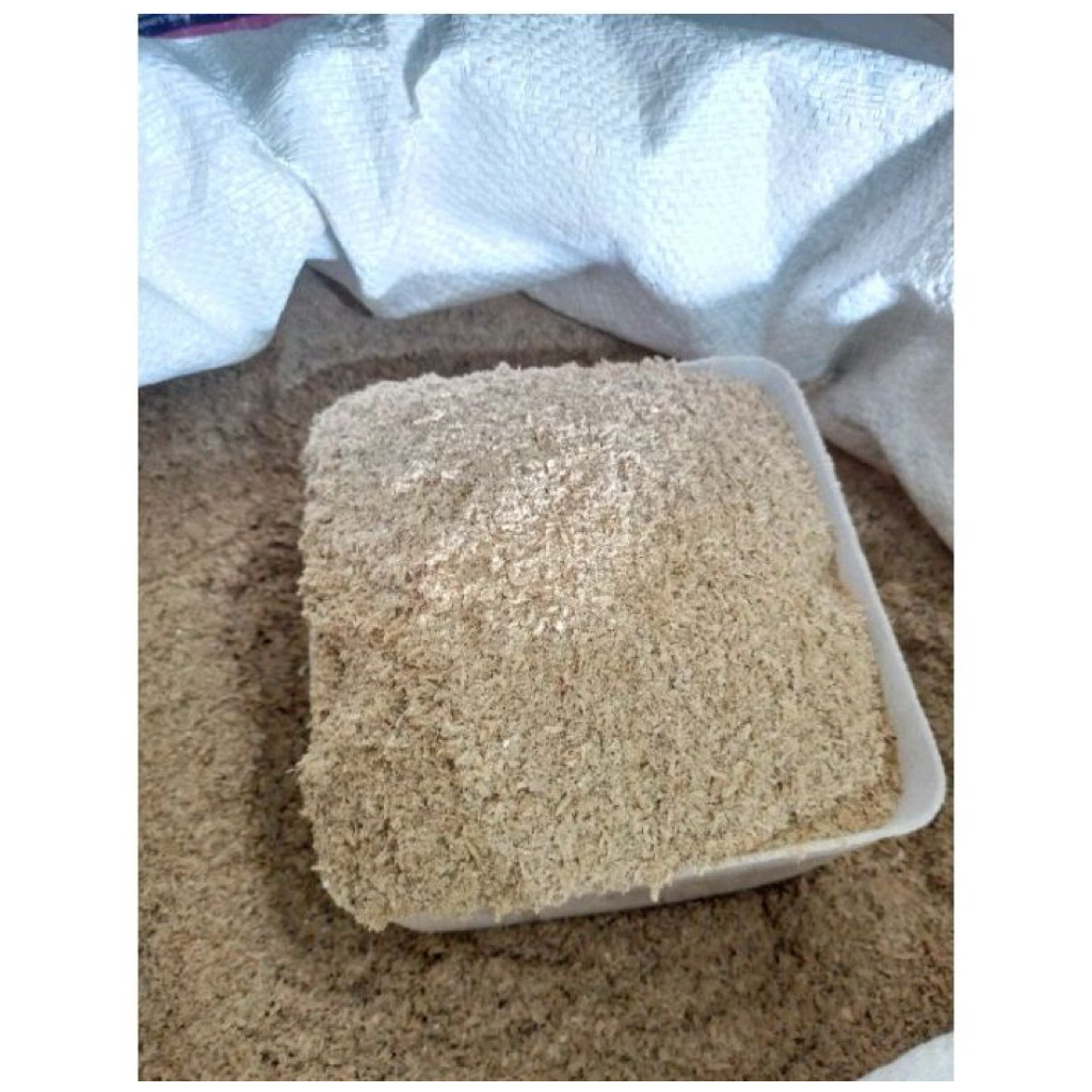 1kg dedak bekatul untuk ternak