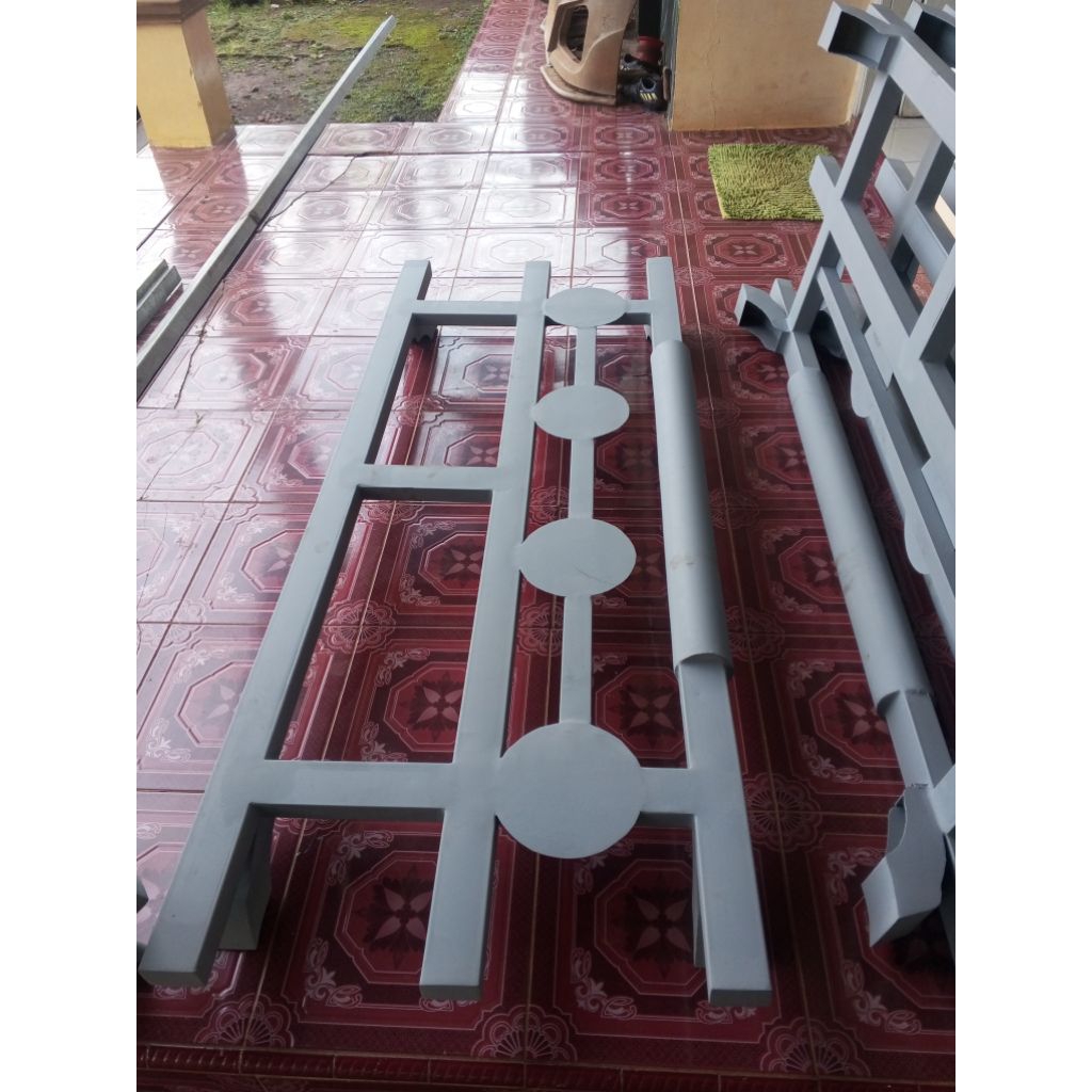 Thule truk bahan holo besi