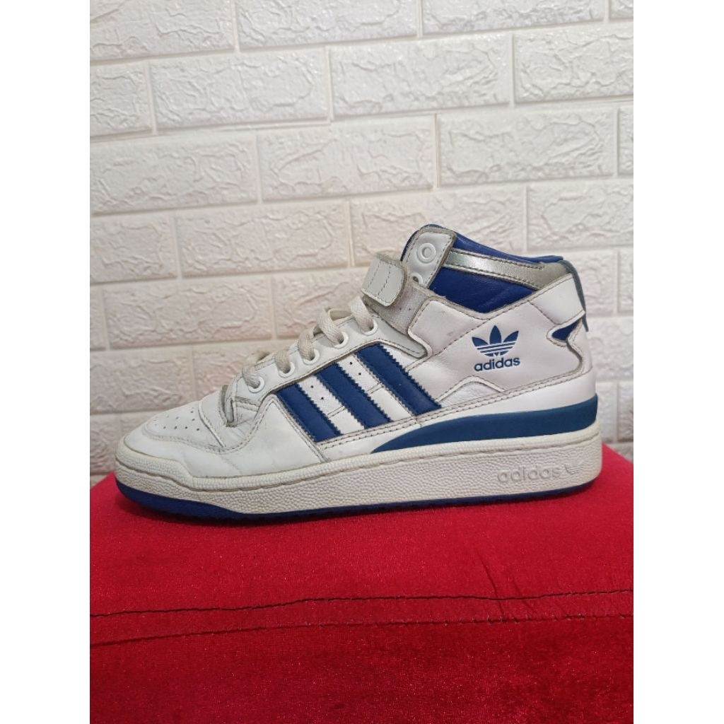 Sepatu sneaker running basket second seken branded adidas