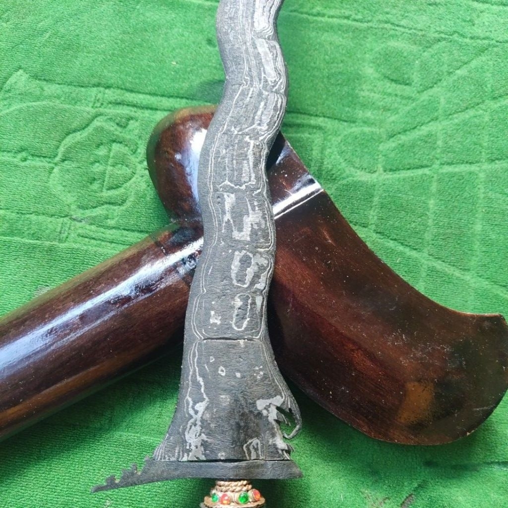 Keris melati tumpuk (luk13)