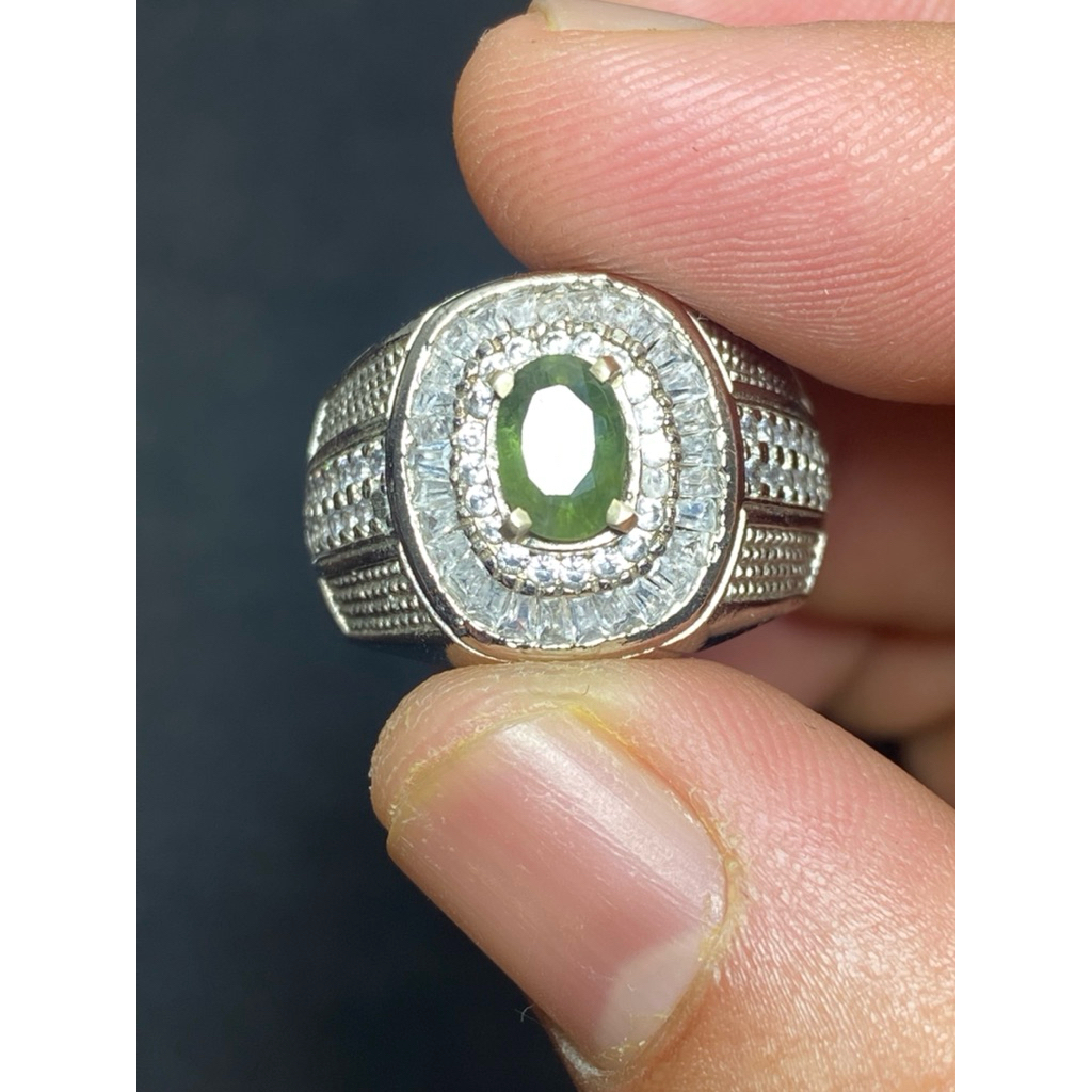 NATURAL GREEN SAFIR HEATED