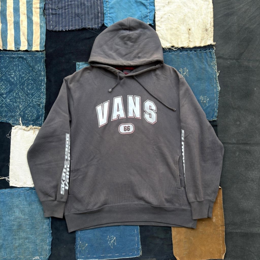 preloved vans skateboard 90s pullover hoodie sweatshirt