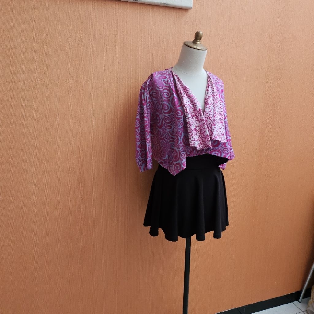 atasan cardigan batik biru muda motif batik pink CICILIA cewek M outer crop top