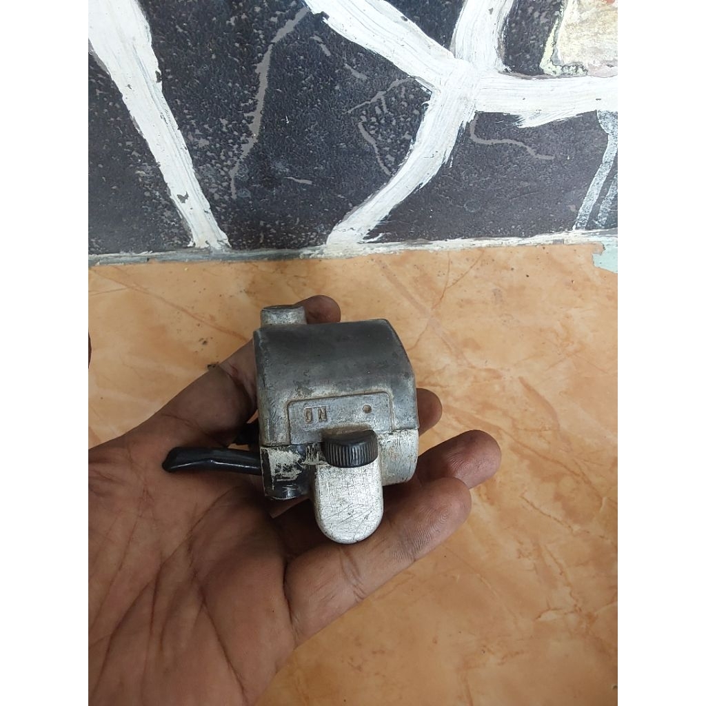 Holder kanan  Saklar kanan Honda Astrea  engkel c700 c800 Ori