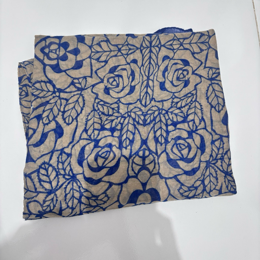 Jilbab Pashmina Motif Bunga Biru