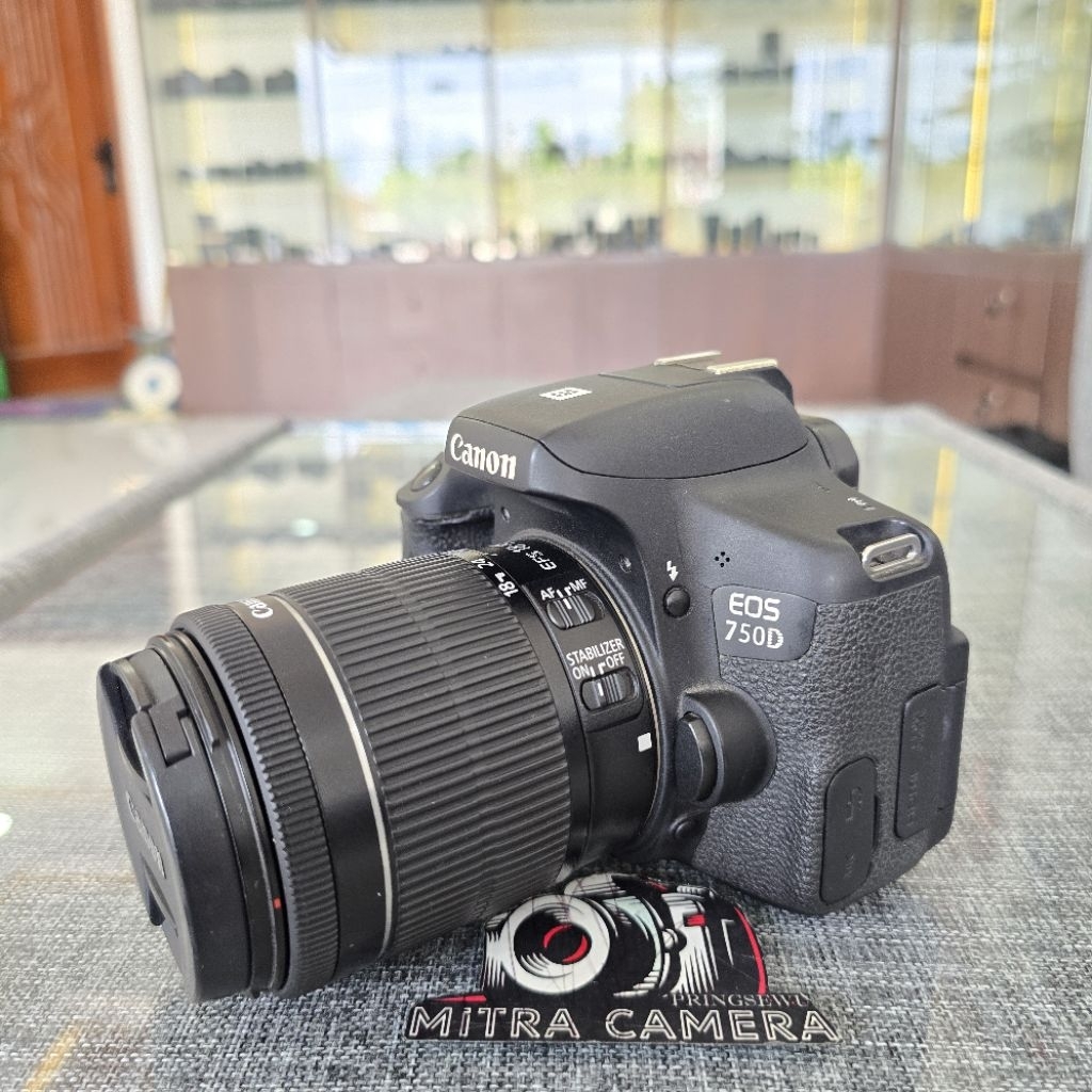 CANON EOS 750D