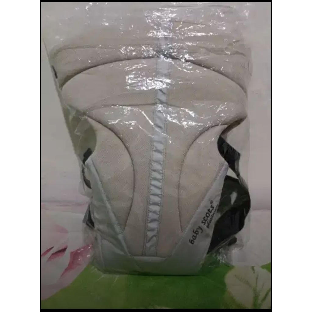 Baby Scots Platinum Gendongan bayi