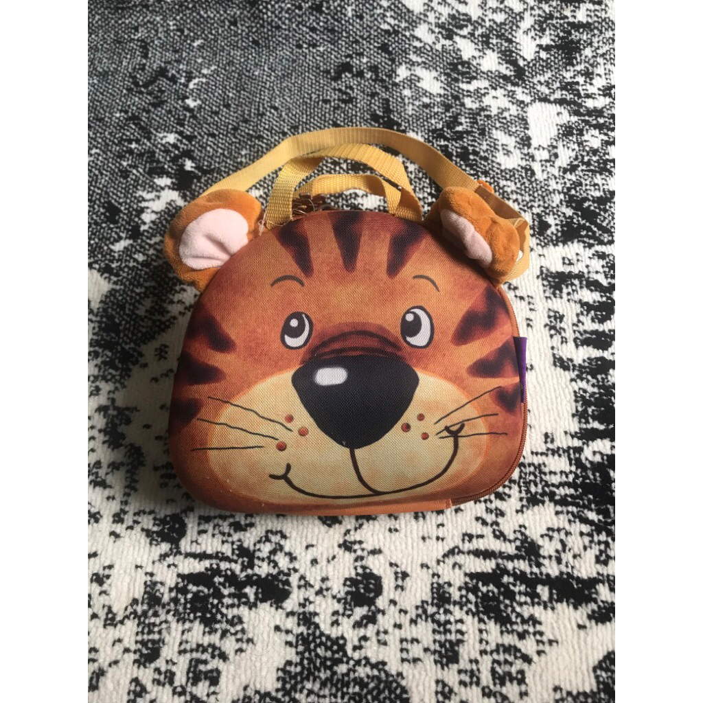 okiedog sling bag