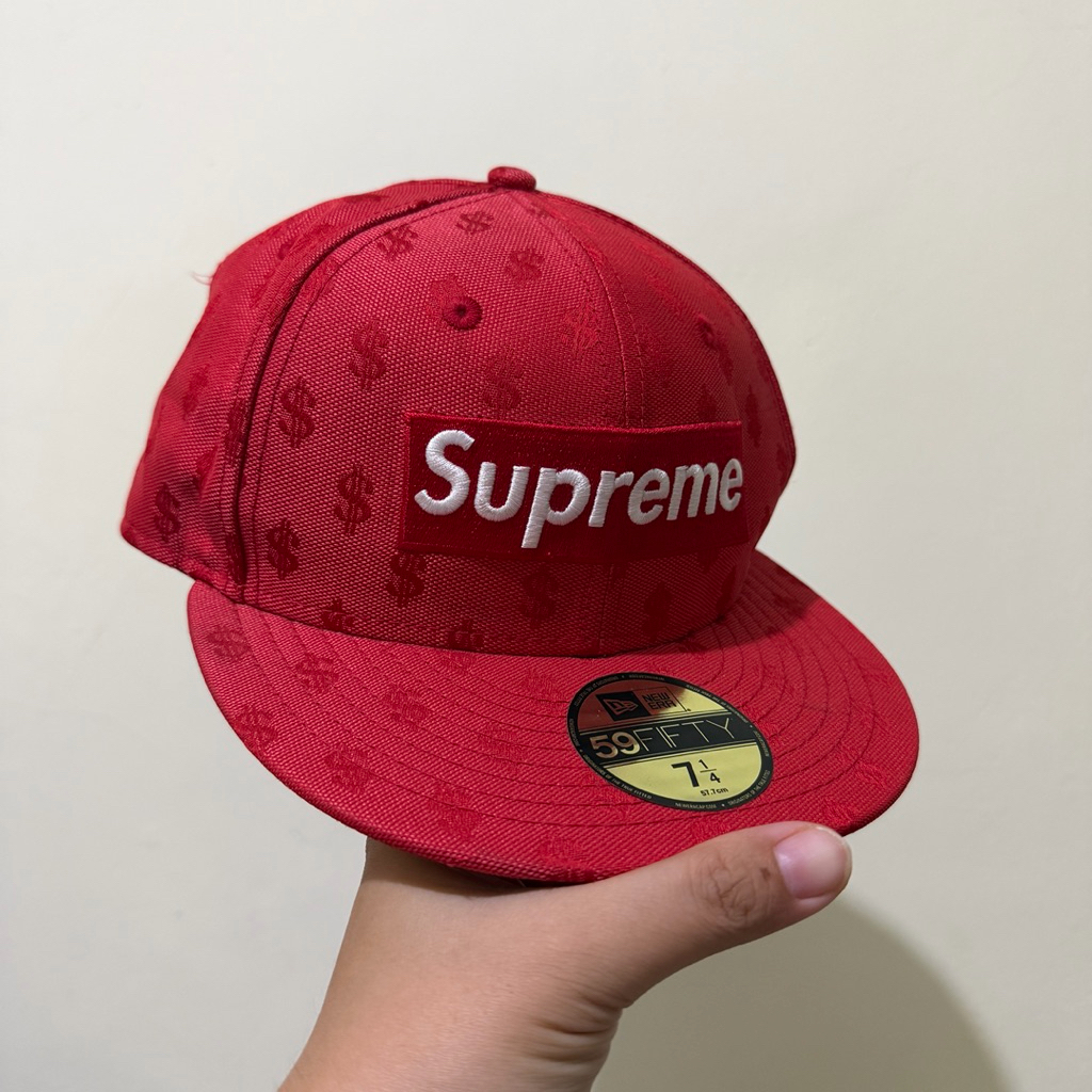 Topi New Era Supreme Monogram Red 7 1/4