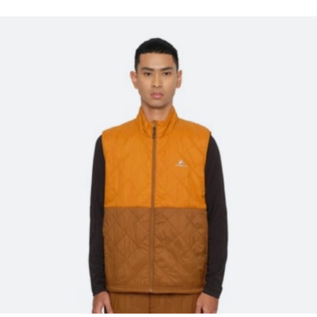 Pandurata Quilted Vest