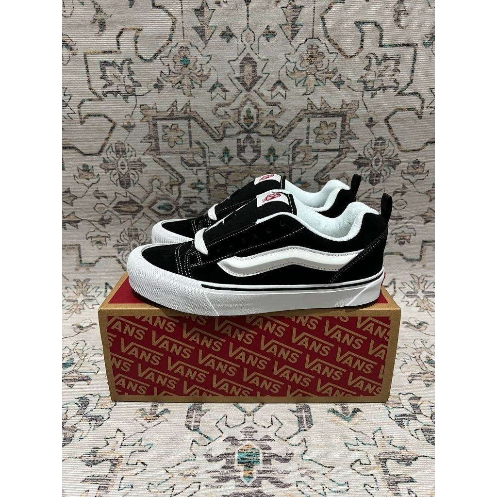 VANS KNU SKOOL