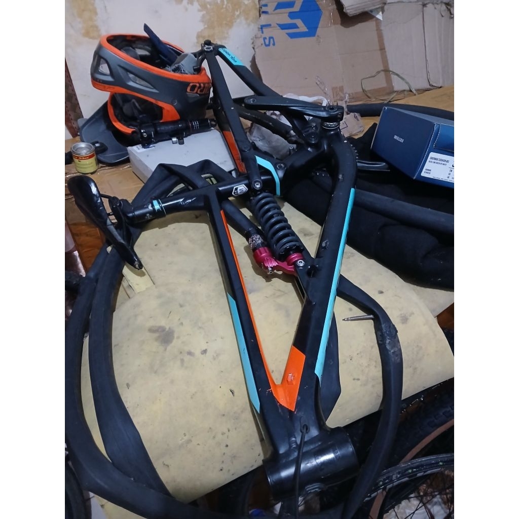 frame polygon siskiuT8 bisa muat ban 29er