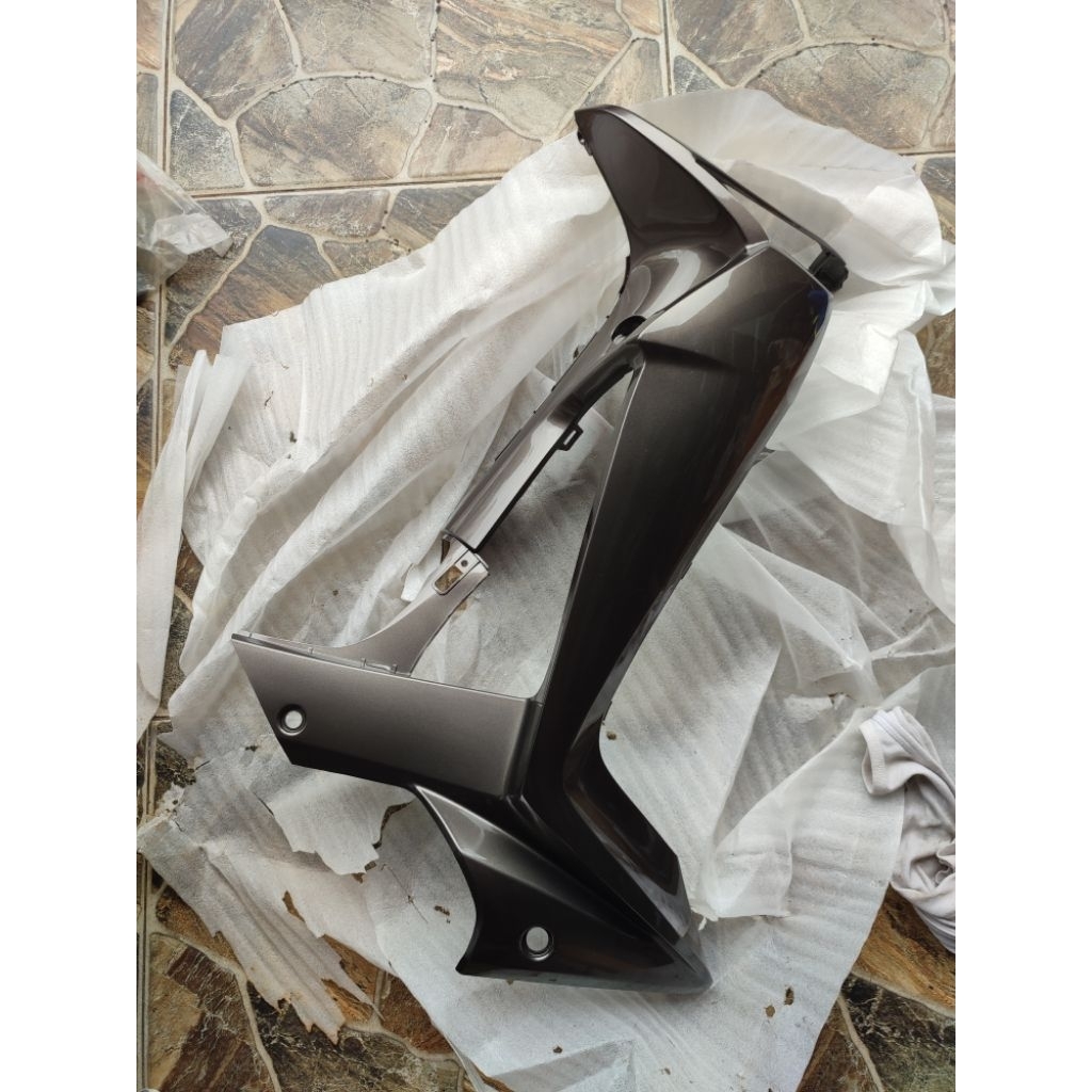 Sayap Luar Kanan Supra X 125 Batman Brown Coklat Original AHM