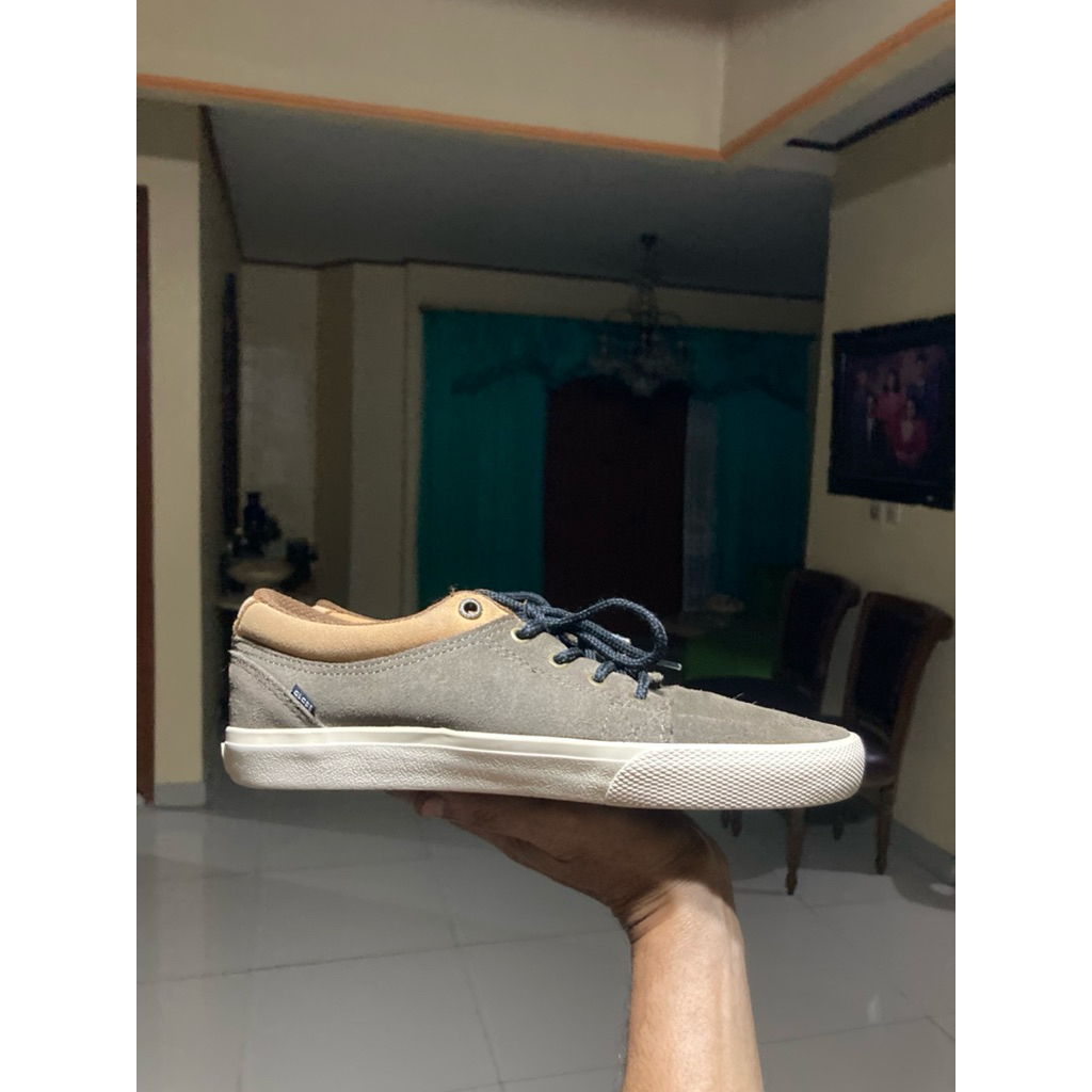 Sepatu Skate Globe Australi