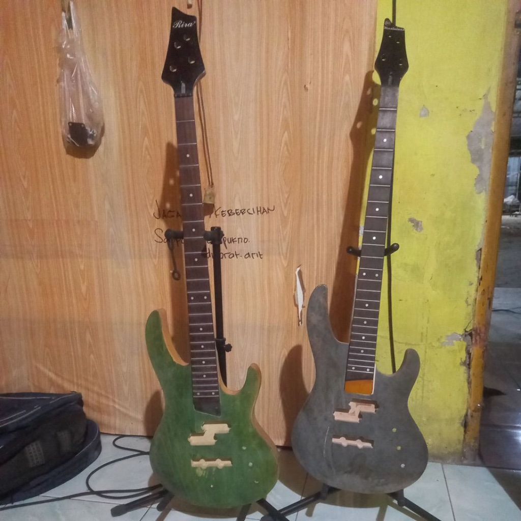 Gitar bas 4 string