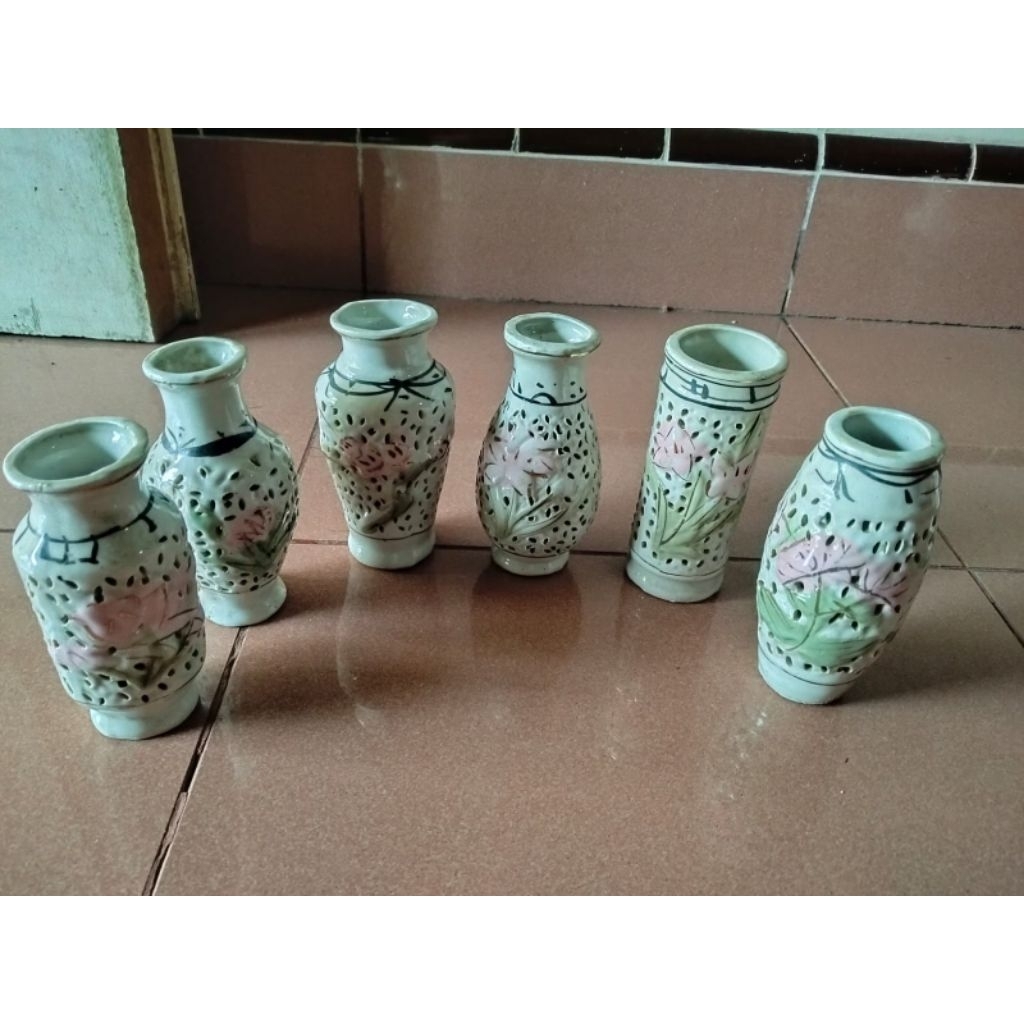 hiasan keramik pajangan lemari