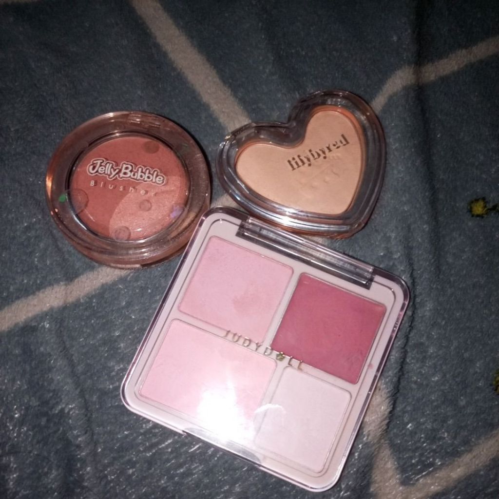 PL(preloved) Makeup lokal & korea Lilybyred Luv Beam Blur 03 Blurry Cheddar & LILYBYRED 01 #LOVABLE 