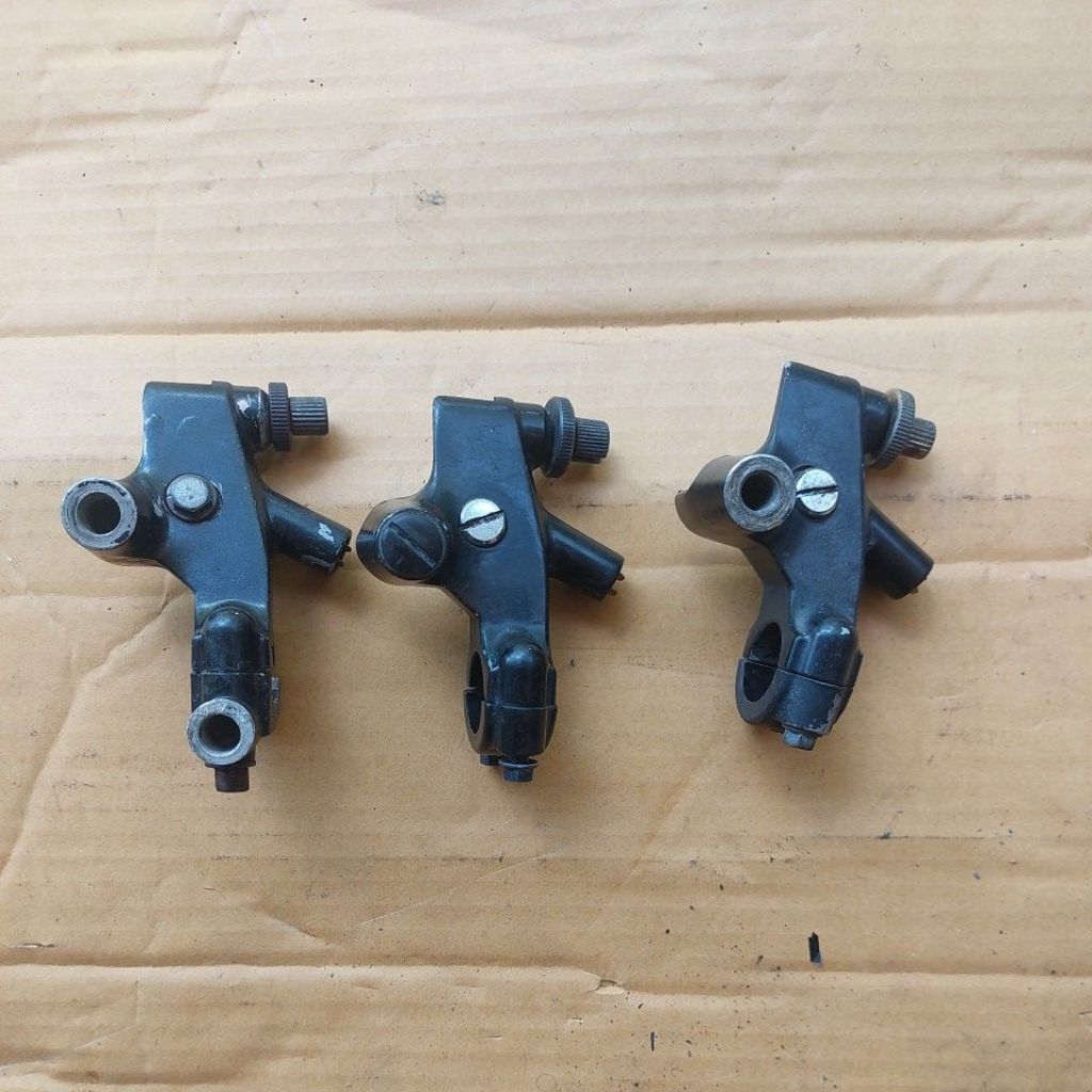 Dudukan Handle Koplinh Dudukan Spion Kiti Yamaha CB 150R, CBR, GTR, Verza, Megapro Mono Original