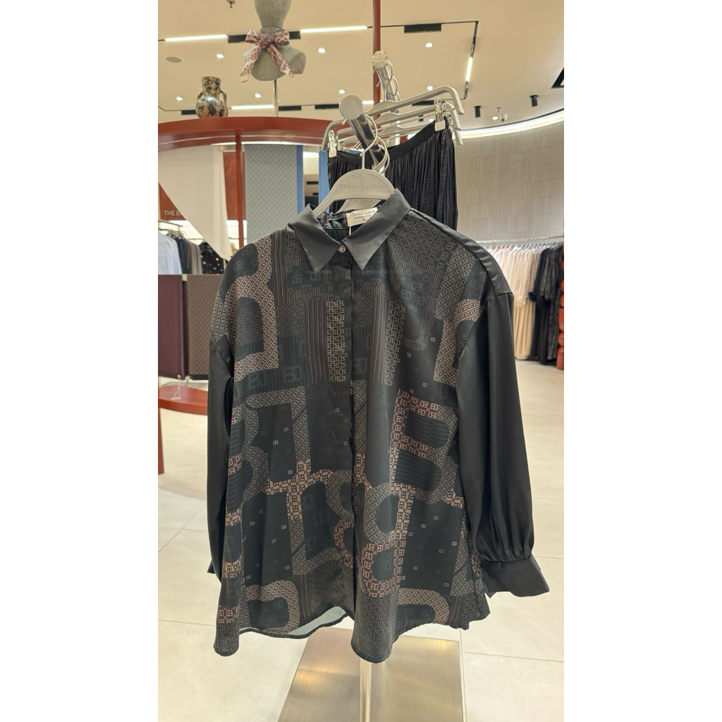 Mono Shirt Black Coco Benang Jarum