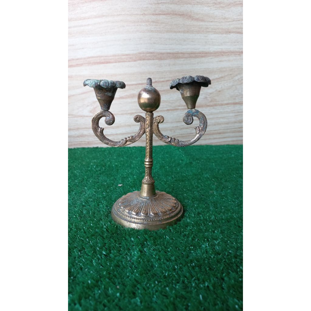 Tempat Lilin Kuningan Antik
