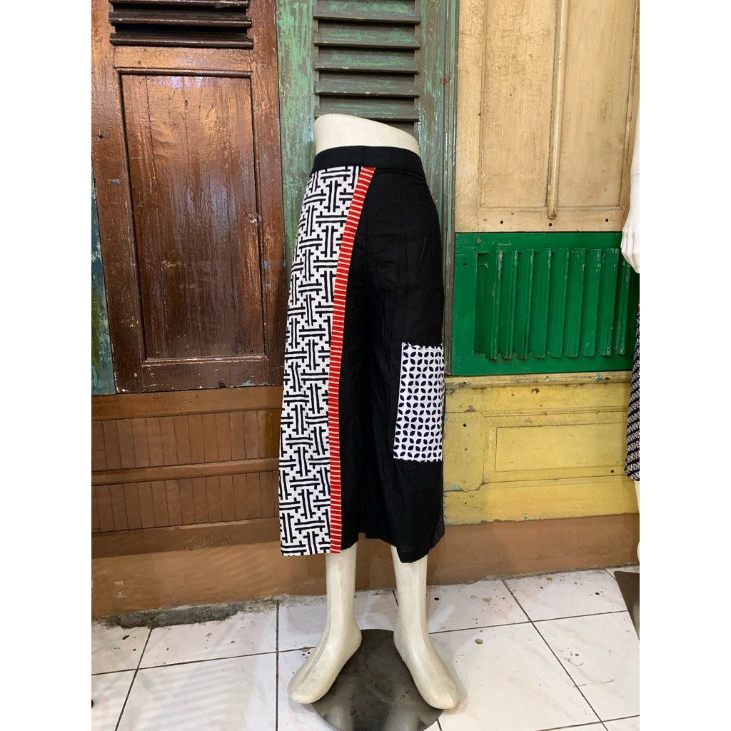 Batik Luwes Putera - Celana 7/8 Jumbo